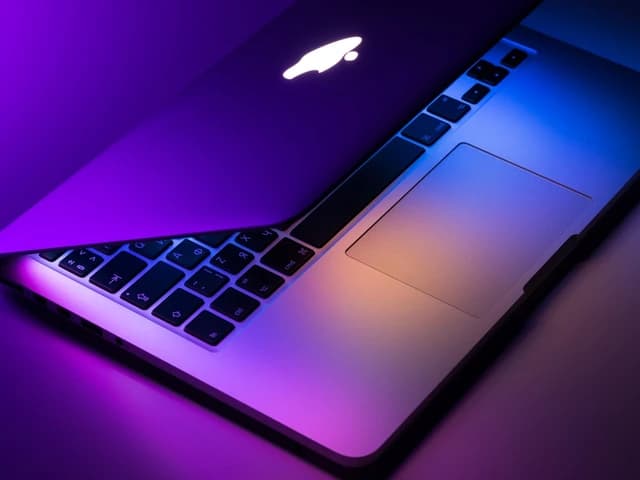 Apple MacBook Pro 14" M3 Pro | 12-Core CPU / 18-Core GPU | 18GB Unified | 1TB SSD | Space Black